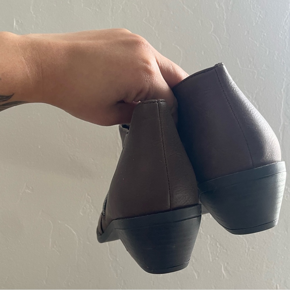 Brown booties - Picture 3 of 3
